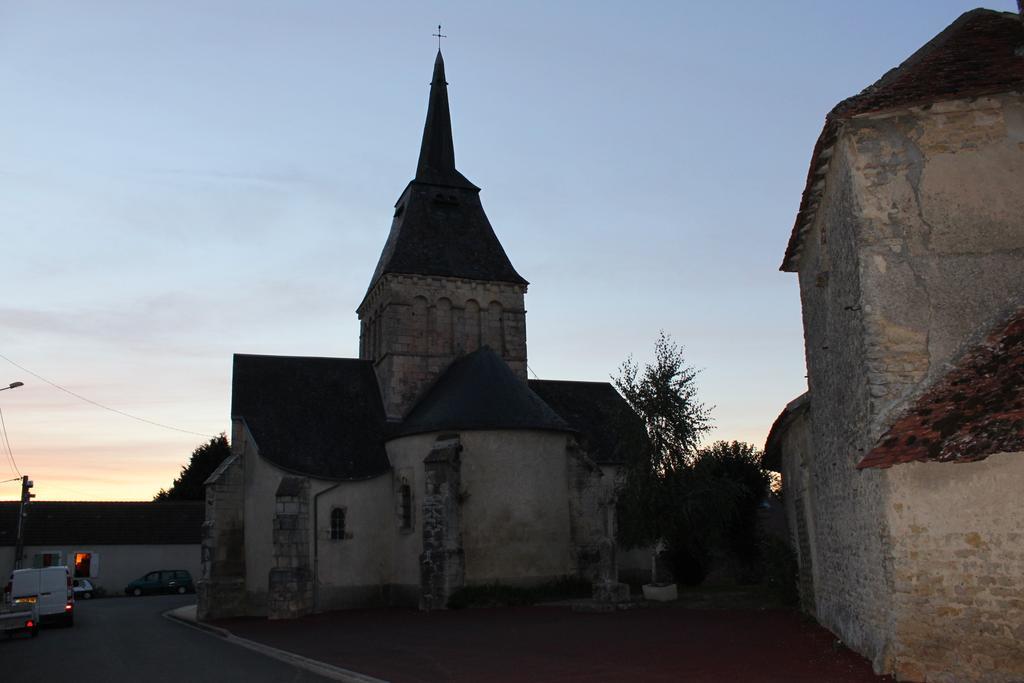 Gite De La Maison Fort Vereaux Zimmer foto